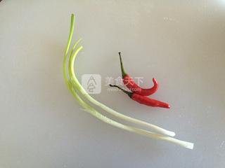 <a href=/shicai/diaoweipin/DouChi/index.html target=_blank><u>豆豉</u></a>肉末蒸<a href=/shicai/mimian/DouFu/index.html target=_blank><u>豆腐</u></a>