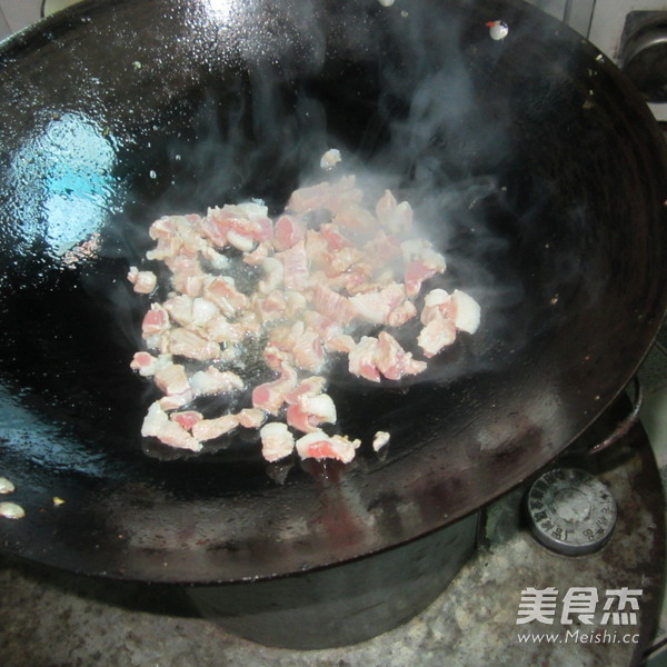 <a href=/shicai/mimian/FenPi/index.html target=_blank><u>粉皮</u></a>炒肉的做法