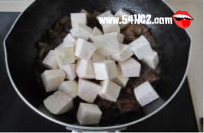 广西荔浦<a href=/shicai/shucai/YuTou/index.html target=_blank><u>芋头</u></a>做法7