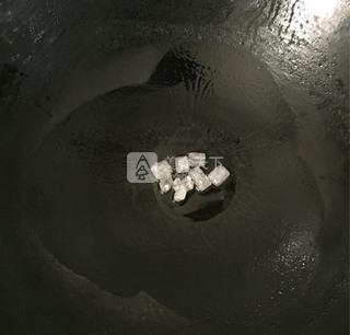 焖<a href=/shicai/rouqin/ZhuTi/index.html target=_blank><u>猪蹄</u></a>