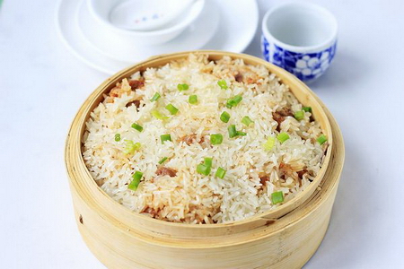 米香<a href=/shicai/rouqin/PaiGu/index.html target=_blank><u>排骨</u></a>成品图