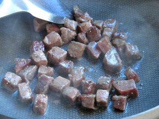 <a href=/shicai/shucai/BaiHe/index.html target=_blank><u>百合</u></a>菲力<a href=/shicai/rouqin/NiuPai/index.html target=_blank><u>牛排</u></a>