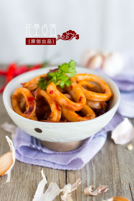 辣炒<a href=/shicai/shuichanpin/YouYu/index.html target=_blank><u>鱿鱼</u></a>圈的做法