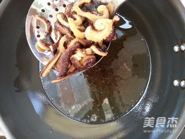 素烹鳝丝的做法