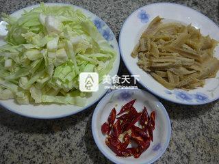 <a href=/shicai/rouqin/NiuDu/index.html target=_blank><u>牛肚</u></a>炒圆<a href=/shicai/shucai/BaiCai/index.html target=_blank><u>白菜</u></a>