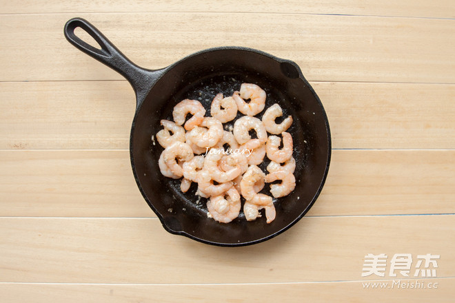 避风塘虾仁的做法