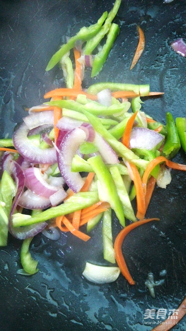 素炒<a href=/shicai/rouqin/JiXin/index.html target=_blank><u>鸡心</u></a>片的做法