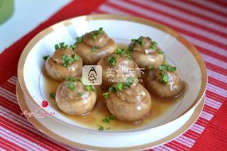 微波炉版<a href=/shicai/shucai/KouMo/index.html target=_blank><u>口蘑</u></a>酿肉