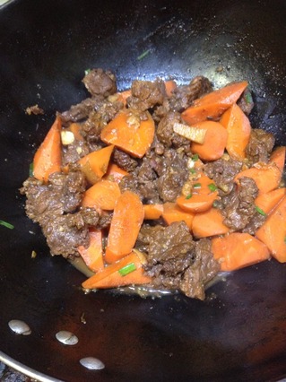 <a href=/shicai/shucai/HuLuoBo/index.html target=_blank><u>胡<a href=/shicai/shucai/LuoBo/index.html target=_blank><u>萝卜</u></a></u></a>烧<a href=/shicai/rouqin/NiuNan/index.html target=_blank><u>牛腩</u></a>