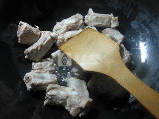 <a href=/shicai/guopin/Xing/index.html target=_blank><u>杏</u></a>鲍菇烧<a href=/shicai/rouqin/PaiGu/index.html target=_blank><u>排骨</u></a>