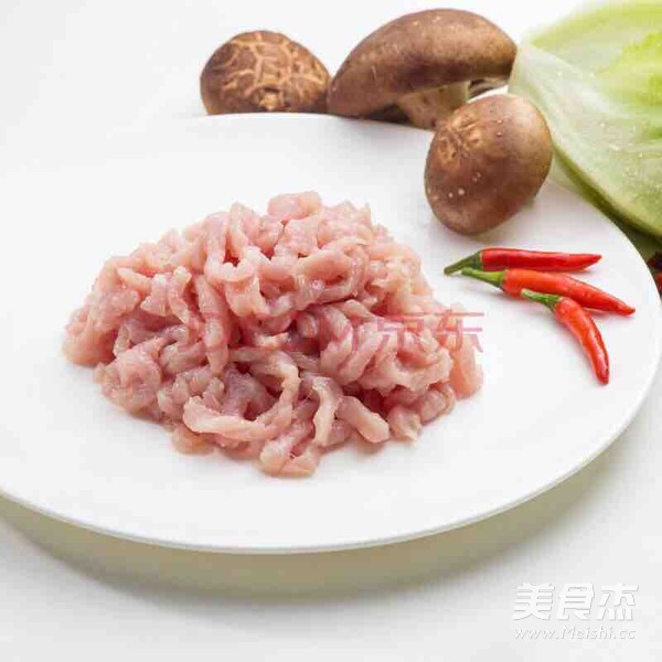 <a href=/shicai/shucai/JiuCai/index.html target=_blank><u>韭菜</u></a>百叶肉丝的做法