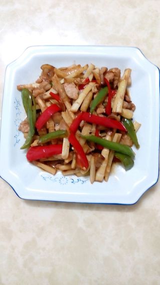 <a href=/shicai/rouqin/WuHuaRou/index.html target=_blank><u>五花肉</u></a>炒苦笋