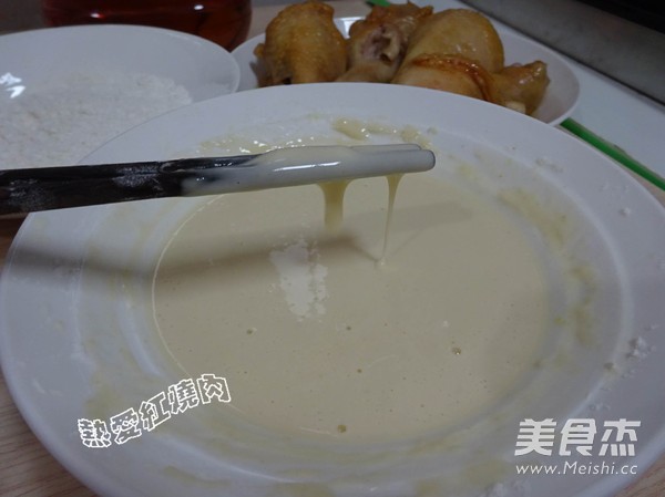 脆皮炸<a href=/shicai/rouqin/JiTui/index.html target=_blank><u>鸡腿</u></a>的做法