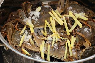 干蒸<a href=/shicai/shuichanpin/PangXie/index.html target=_blank><u>螃蟹</u></a>