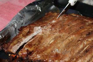 蜜汁烤<a href=/shicai/rouqin/PaiGu/index.html target=_blank><u>排骨</u></a>