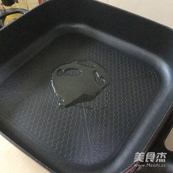 番茄焖<a href=/shicai/rouqin/PaiGu/index.html target=_blank><u>排骨</u></a>的做法