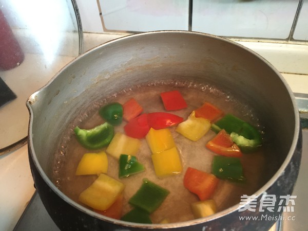 干锅千页<a href=/shicai/mimian/DouFu/index.html target=_blank><u>豆腐</u></a>的做法