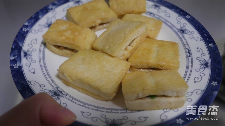 <a href=/shicai/mimian/DouFu/index.html target=_blank><u>豆腐</u></a>塞肉的做法