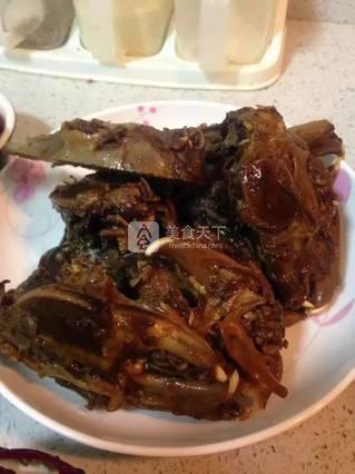 香辣干锅<a href=/shicai/rouqin/TuTou/index.html target=_blank><u>兔头</u></a>