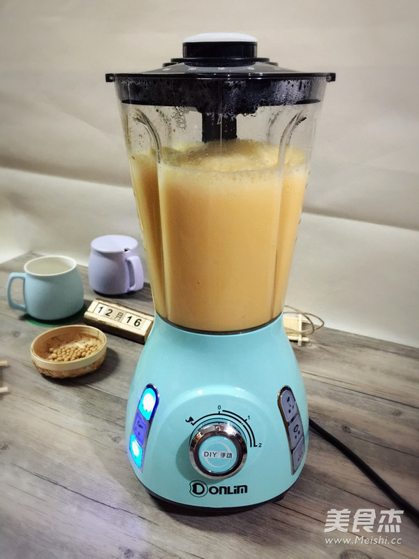 <a href=/shicai/shucai/HuLuoBo/index.html target=_blank><u>胡<a href=/shicai/shucai/LuoBo/index.html target=_blank><u>萝卜</u></a></u></a><a href=/shicai/mimian/YiMi/index.html target=_blank><u>薏米</u></a><a href=/shicai/mimian/DouJiang/index.html target=_blank><u>豆浆</u></a>的做法