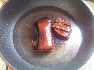 彩椒炒<a href=/shicai/rouqin/LaRou/index.html target=_blank><u>腊肉</u></a>