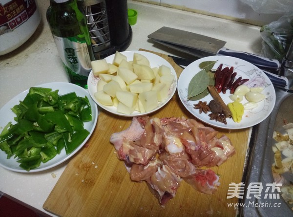 新疆大盘鸡的做法