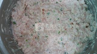 <a href=/shicai/mimian/YouMianJin/index.html target=_blank><u>油面筋</u></a>塞肉