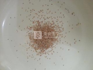 <a href=/shicai/guopin/ZhiMa/index.html target=_blank><u>芝麻</u></a><a href=/shicai/guopin/XingRen/index.html target=_blank><u><a href=/shicai/guopin/Xing/index.html target=_blank><u>杏</u></a>仁</u></a>