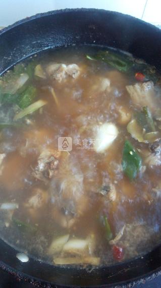 红烧<a href=/shicai/rouqin/PaiGu/index.html target=_blank><u>排骨</u></a>