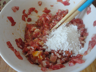 <a href=/shicai/guopin/LiZhi/index.html target=_blank><u>荔枝</u></a><a href=/shicai/rouqin/ZhuRou/index.html target=_blank><u>猪肉</u></a>丸