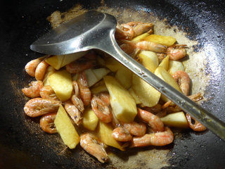 <a href=/shicai/shucai/JiaoBai/index.html target=_blank><u>茭白</u></a>炒籽虾