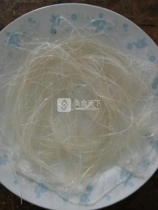 蒜蓉<a href=/shicai/mimian/FenSi/index.html target=_blank><u>粉丝</u></a>蒸虾