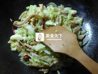 <a href=/shicai/rouqin/NiuDu/index.html target=_blank><u>牛肚</u></a>炒圆<a href=/shicai/shucai/BaiCai/index.html target=_blank><u>白菜</u></a>