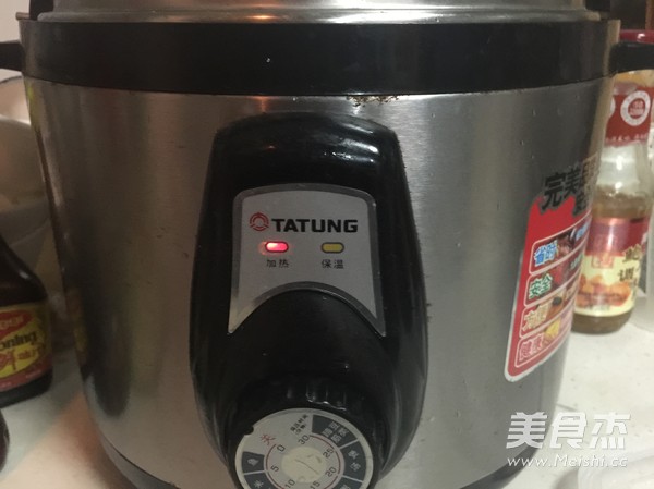 卤<a href=/shicai/rouqin/ZhuDu/index.html target=_blank><u>猪肚</u></a>的做法