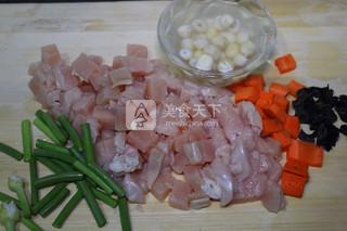 <a href=/shicai/guopin/LianZi/index.html target=_blank><u>莲子</u></a>鸡丁