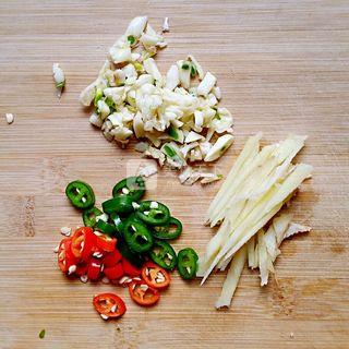 酸汤<a href=/shicai/rouqin/FeiNiu/index.html target=_blank><u>肥牛</u></a>