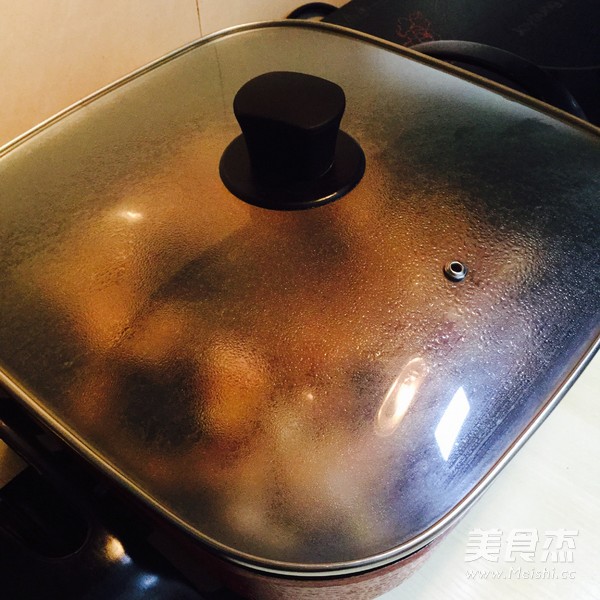 云耳焖鸡的做法