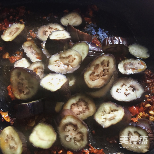 麻婆<a href=/shicai/shucai/QieZi/index.html target=_blank><u>茄子</u></a>的做法