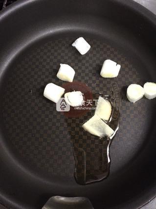 虾仁炒<a href=/shicai/shucai/XiHongShi/index.html target=_blank><u>西红柿</u></a>