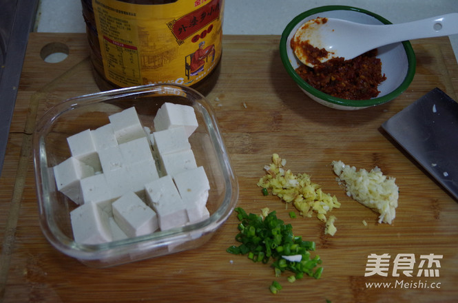无肉版麻婆<a href=/shicai/mimian/DouFu/index.html target=_blank><u>豆腐</u></a>的做法