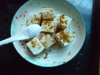 咖喱味<a href=/shicai/mimian/DouFu/index.html target=_blank><u>豆腐</u></a>丁