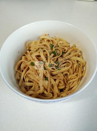 鲜汁拌干<a href=/shicai/mimian/DouFu/index.html target=_blank><u>豆腐</u></a>丝