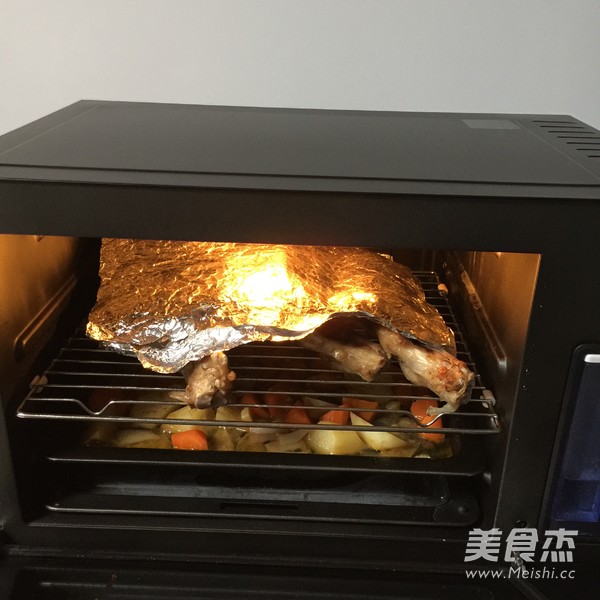 蒸烤小羊腿的做法