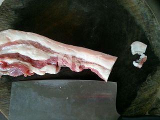 <a href=/shicai/shucai/HongLuoBo/index.html target=_blank><u>红<a href=/shicai/shucai/LuoBo/index.html target=_blank><u>萝卜</u></a></u></a>炒肉