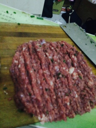 <a href=/shicai/rouqin/NiuRou/index.html target=_blank><u>牛肉</u></a>馄饨