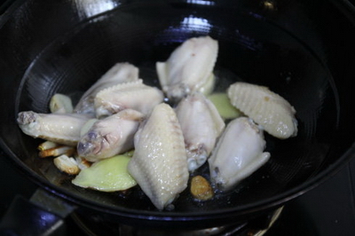 贵妃<a href=/shicai/rouqin/JiChi/index.html target=_blank><u>鸡翅</u></a>步骤4