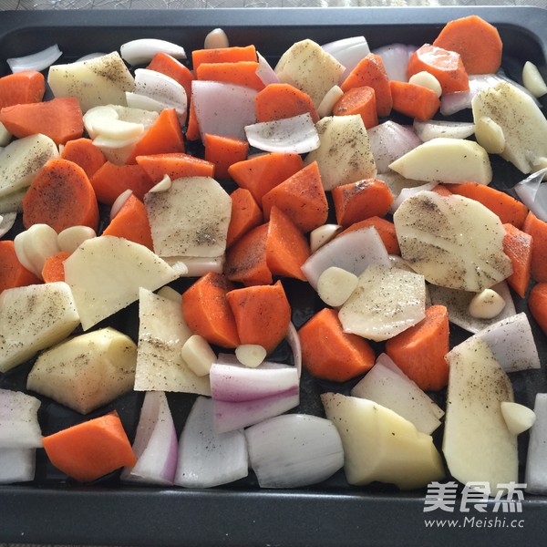 蒸烤小羊腿的做法