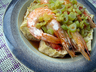 鲜虾蒸<a href=/shicai/mimian/DouFu/index.html target=_blank><u>豆腐</u></a>