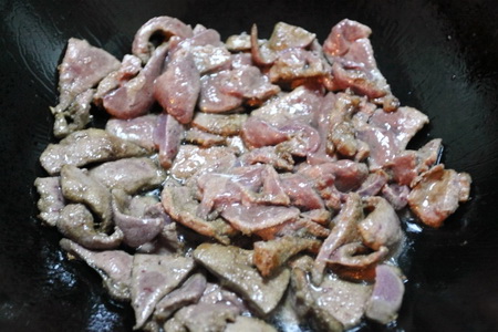 <a href=/shicai/shucai/QingJiao/index.html target=_blank><u>青椒</u></a>炒<a href=/shicai/rouqin/ZhuGan/index.html target=_blank><u>猪肝</u></a>步骤4