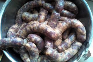 自制<a href=/shicai/rouqin/ZhuRou/index.html target=_blank><u>猪肉</u></a><a href=/shicai/rouqin/XiangChang/index.html target=_blank><u>香肠</u></a>